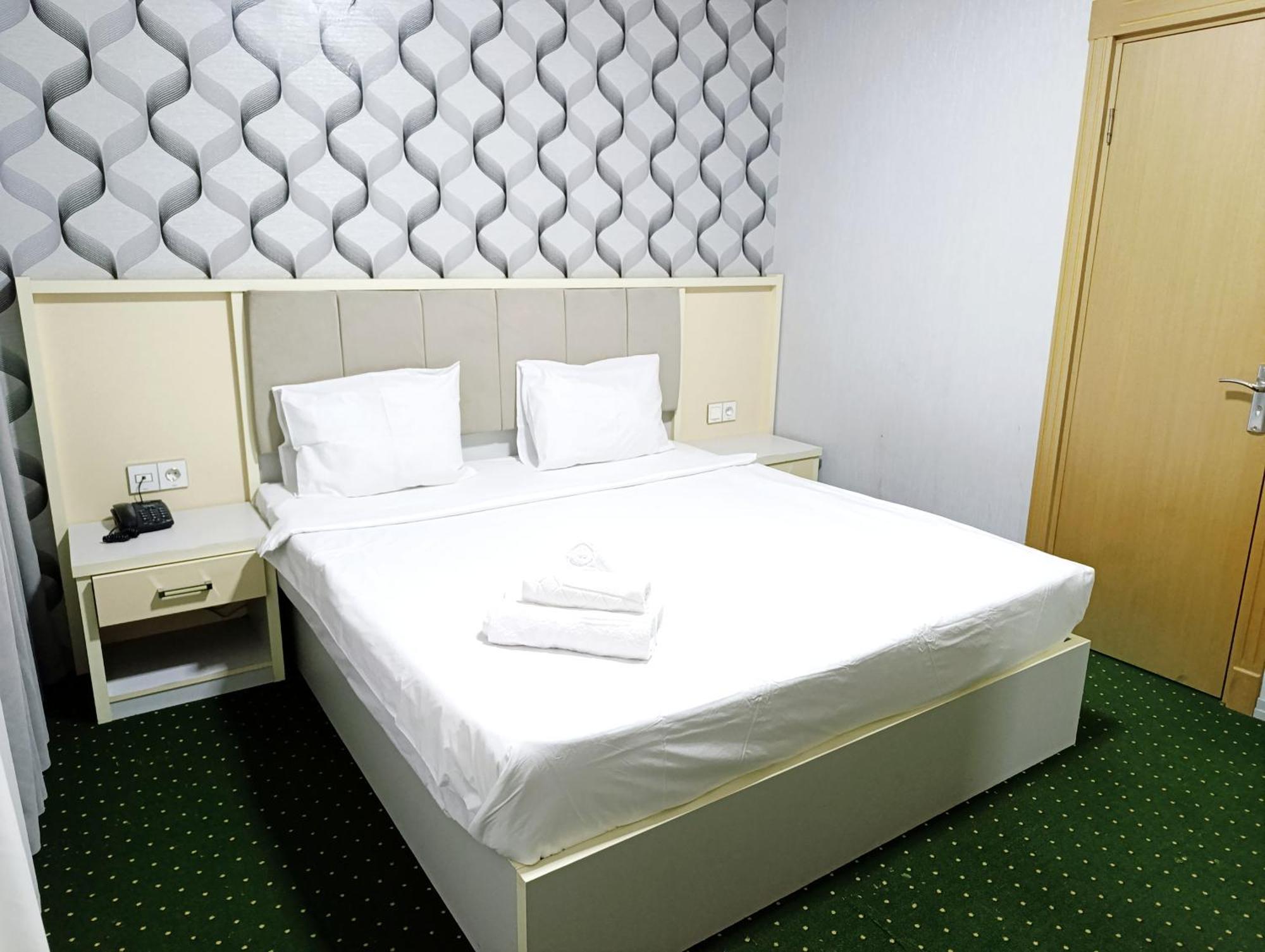 Alis Hotel Baku Exterior photo