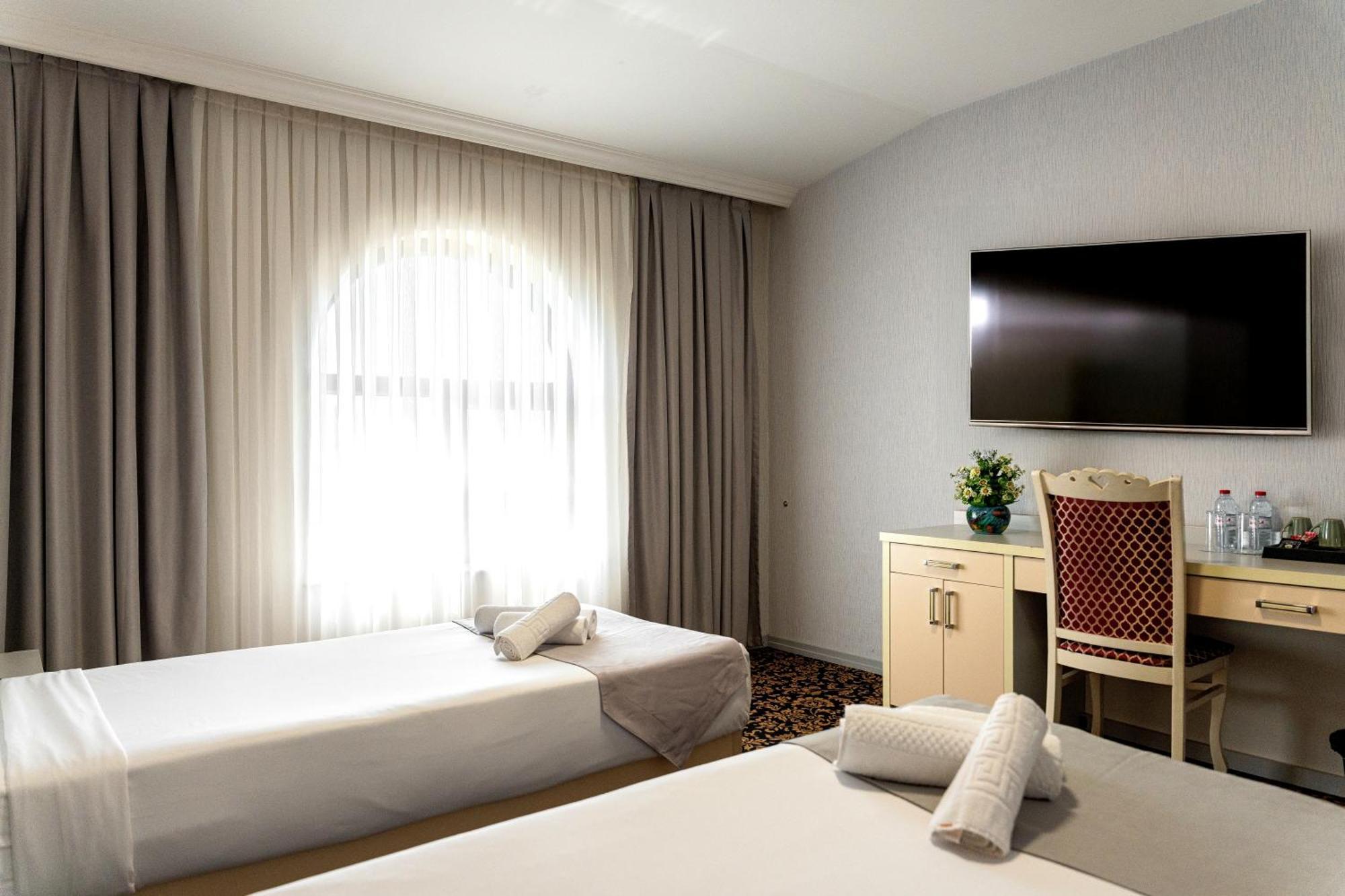 Alis Hotel Baku Exterior photo